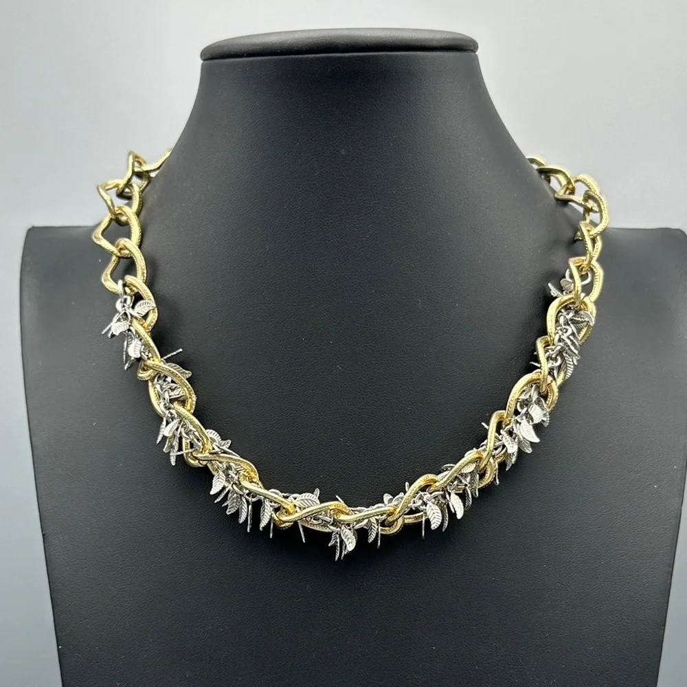 amrita singh Necklace